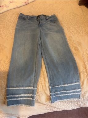 Susan Graver Light Blue Cropped Jeans with Frayed Trim